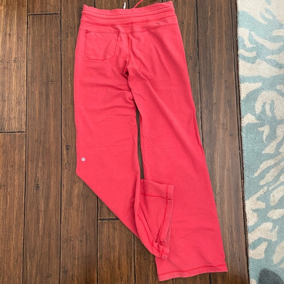 LULULEMON - Red Yoga Pants - Picture 2 of 3